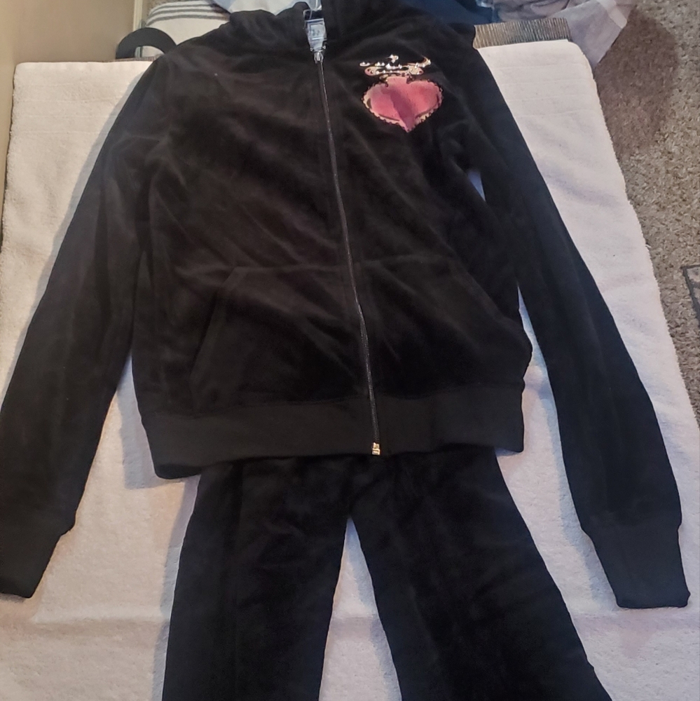 Royalty For Me Black Heart Sweat Suit